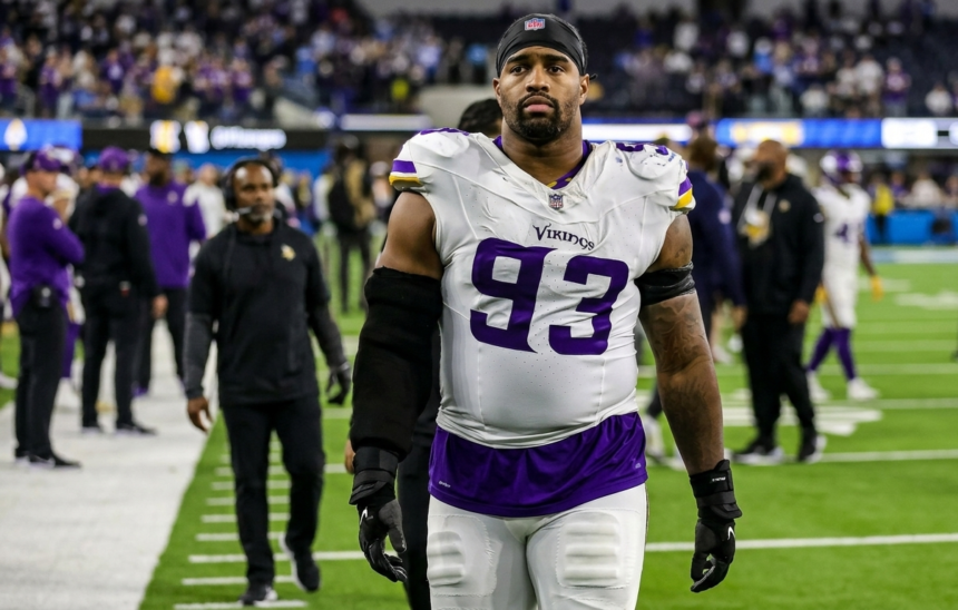 Jonathan Allen with the Minnesota Vikings