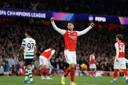 Arsenal players celebrates after their 1-0 agregate win over Sporting Lisbon