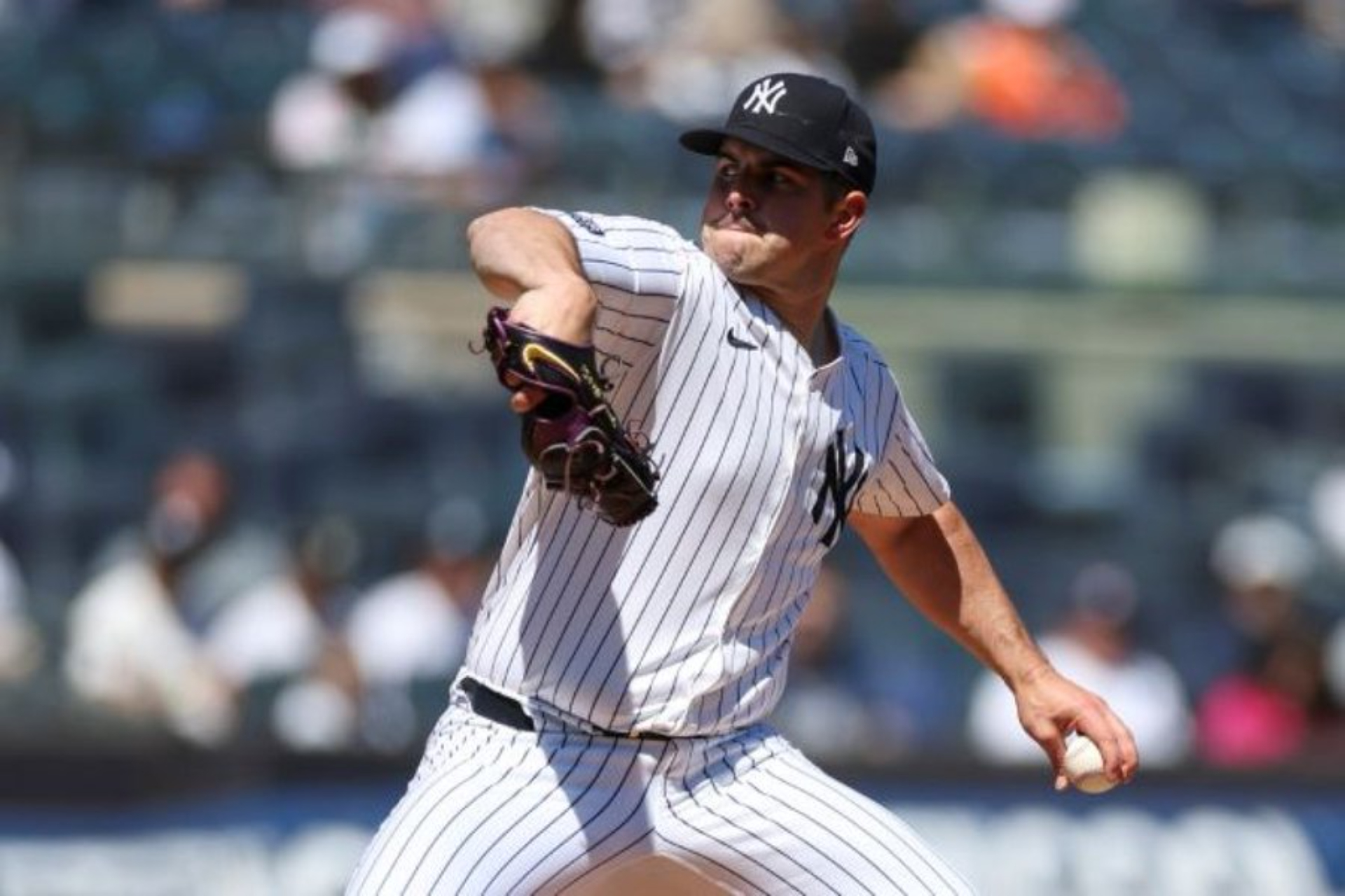Ney York Yankees' left hander Carlos Rodon
