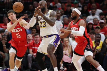LeBron James takes blame after Lakers' blowout loss to Rockets