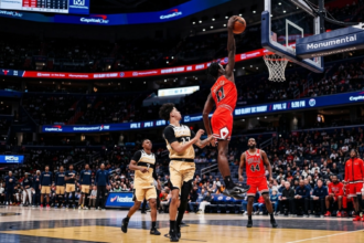 Leonard Miller dunking in Bulls win