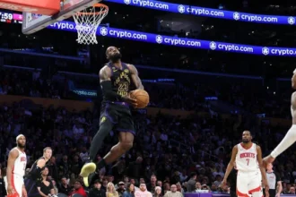 LeBron scores 28, leads short-handed Lakers past Durant's Rockets again 101-94 for 2-0 series lead