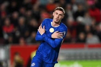 Cole Palmer celebrating