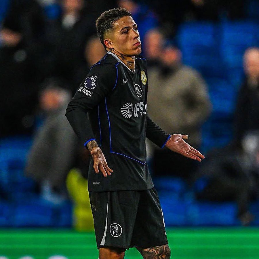 Enzo Fernandez during a game, under Liam Rosenior for Chelsea