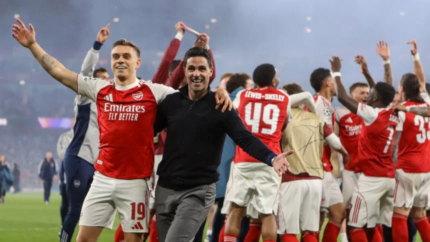 Arteta celebrates with players and fans after 2-1 win aggregate over Atletico Madrid in the Champions League semis
