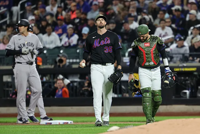 Clay Holmes injury update: Mets pitcher out 'long time' after hit fractures fibula