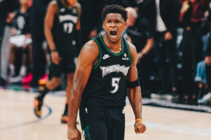Anthony Edwards rallies Wolves against Spurs to tie game at 2-2