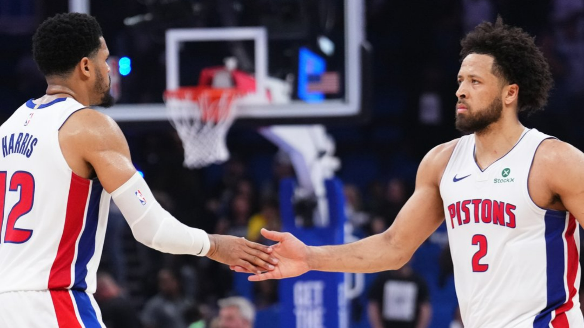 Harris and Cunningham exchange handshake in game 6 of playoff against Magic 