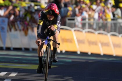 Vingegaard takes early edge over Pogačar at Tour de France