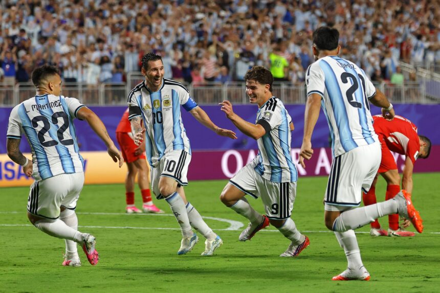 Julian Alvarez of Argentina (C) celebrates with his teammates after scoring the 2-1 goal during the Fifa World Cup 2026 quarter-final between Argentina and Switzerland in Kansas City, Missouri, USA, on 11 July 2026