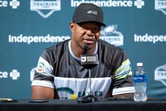 Eagles' Nolan Smith apologizes for 'unacceptable' speeding arrest