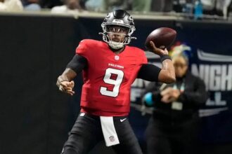 Falcons QB Penix returns to practice and is expected to start vs. Bears, barring rib injury setback