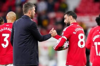 Carrick and Fernandes have held clear-the-air talks.